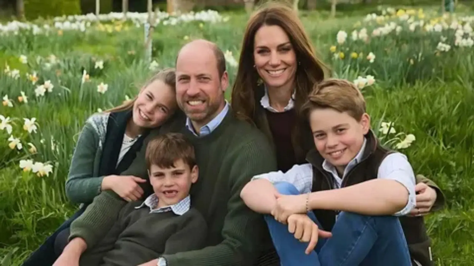kate and william joke about william's balding with royal staff